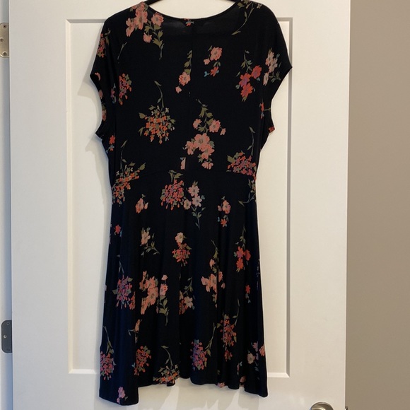 EXPRESS DRESS💜 - Picture 5 of 5